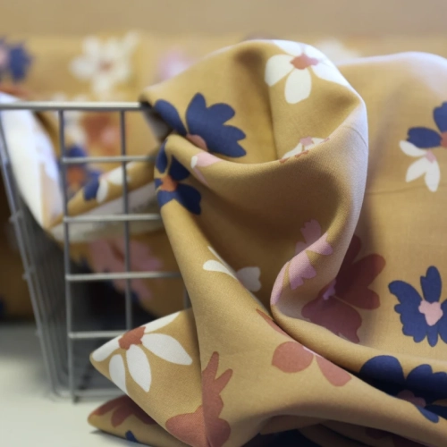 lekka wiskoza w kwiatuszki miranda