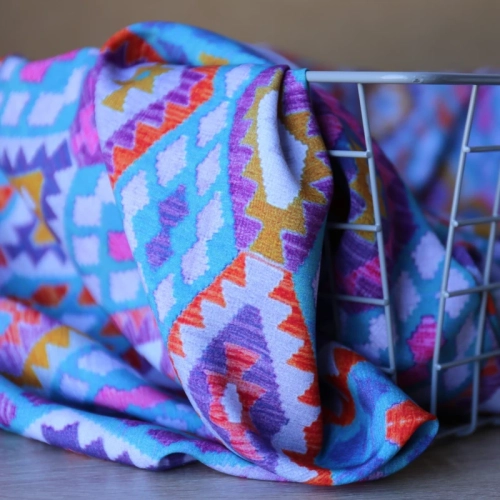 Lekka Wiskoza w Azteckie Wzory