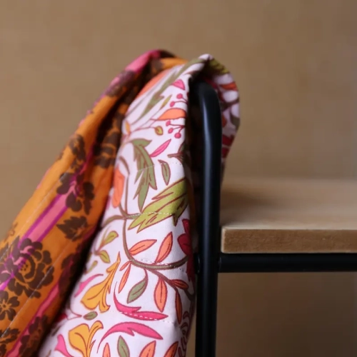 Tkanina Pikowana w Kwiaty Julietta