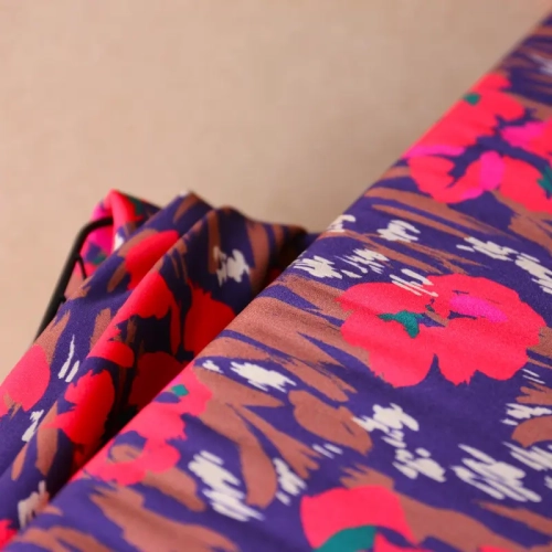 Tkanina Wiskozowa w Abstrakcje Laurentine