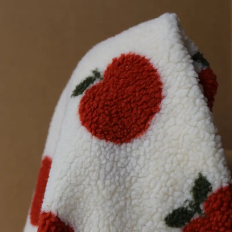 Sztuczne Futerko w Jabłka