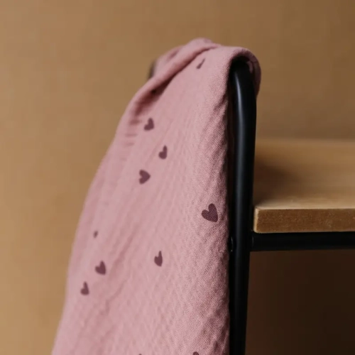 Muślin Drukowany Serduszka - Brudny Róż