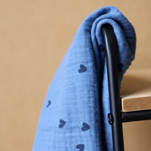 Muślin Drukowany Serduszka - Niebieski