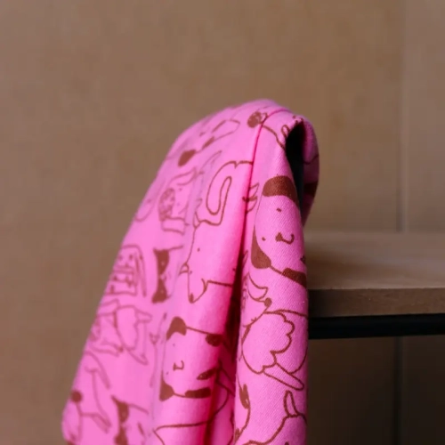 Flanela Drukowana W Psy - Różowa