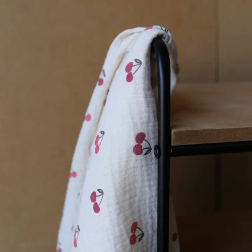 Muślin Drukowany Wiśnie - Wanilia