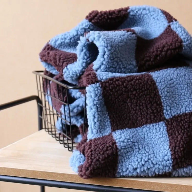 Sztuczne Futerko W Kratkę - Błękit/Brąz