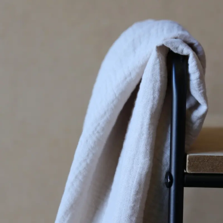 Muślin Double Gauze Wide Piaskowy 120 g/m² – szeroka tkanina muslinowa 160 cm na sukienki i odzież dziecięcą