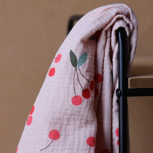 Muślin Drukowany Wiśniowa Tarta