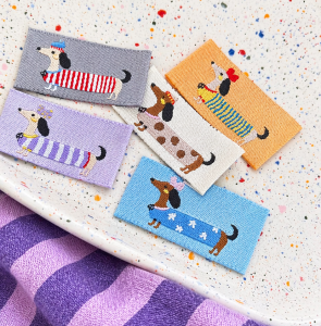 Metki Wszywki Żakardowe Jamniki Zestaw