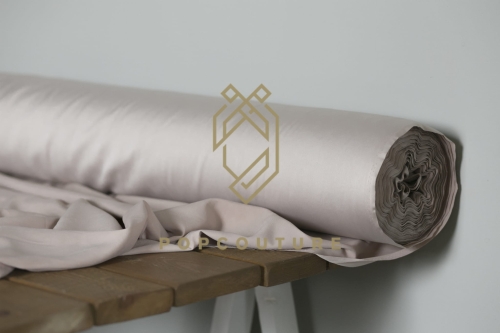 Satyna w Kolorze Beżowy