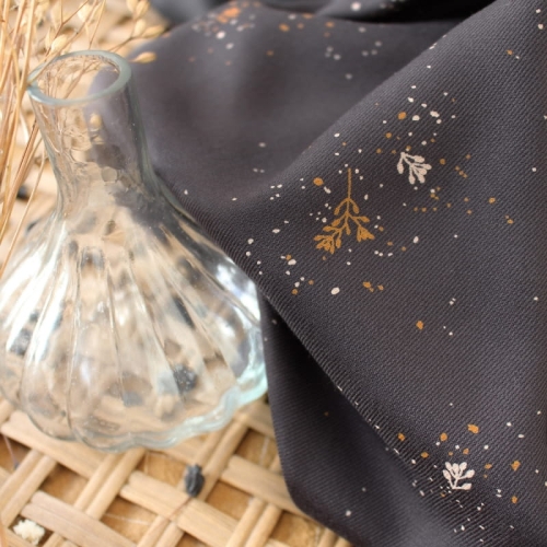 Wiskoza-Atelier-Brunette-Twig-Night