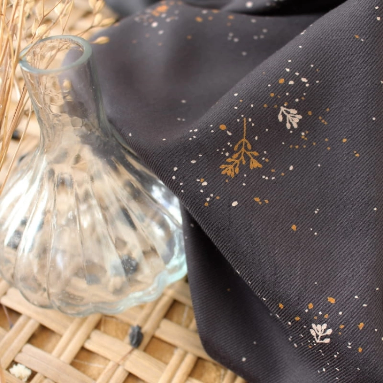 Wiskoza-Atelier-Brunette-Twig-Night