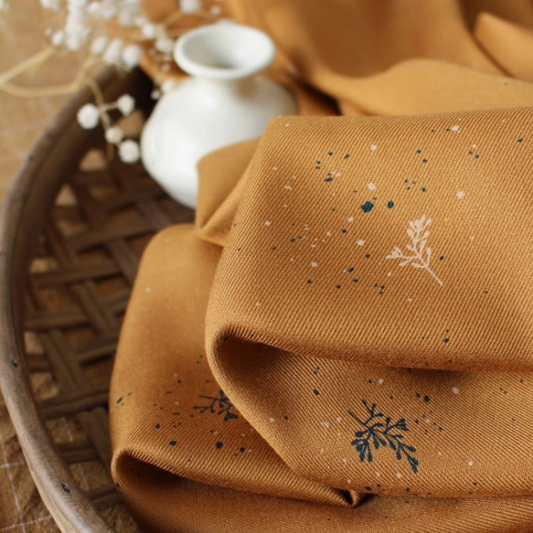 Wiskoza-Atelier-Brunette-Twig-Ochre