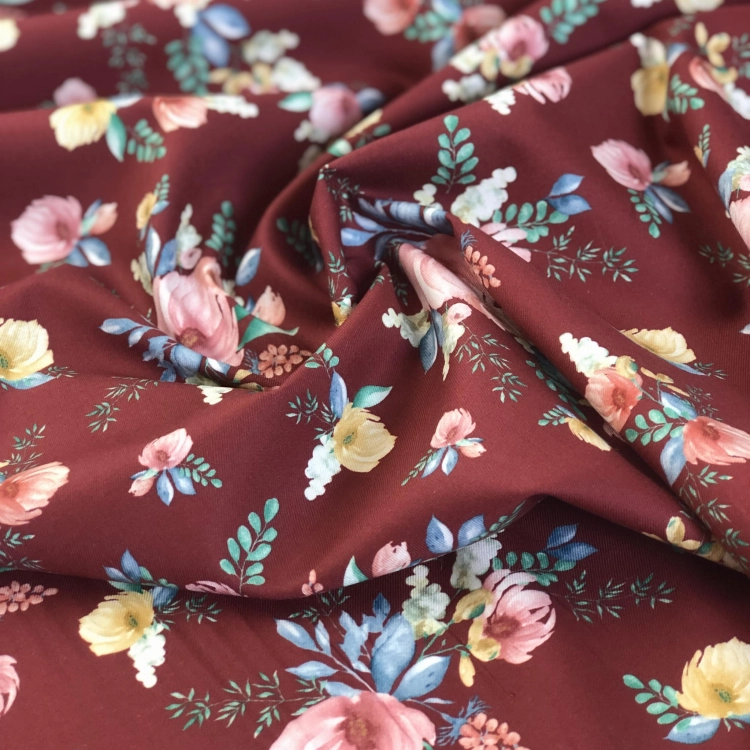 bordowa tkanian w kwiaty