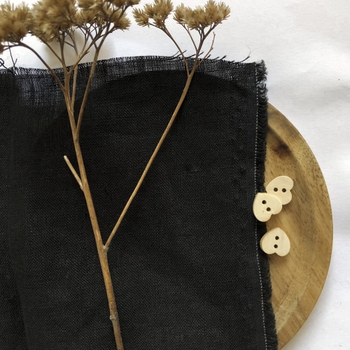 Najwyższej jakości tkanina lniana w kolorze czarnym