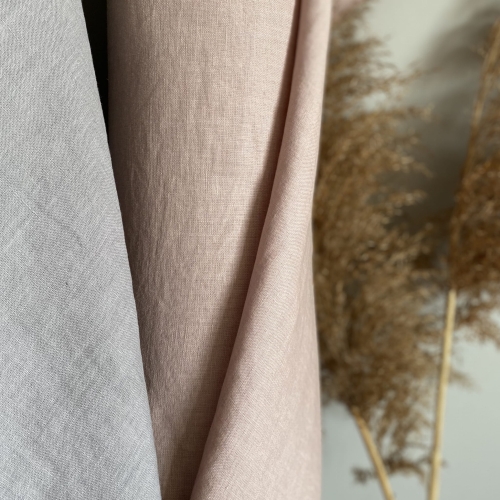 len w kolorze pudrowego różu