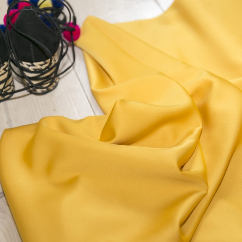 satyna żółta (1 of 1).jpg