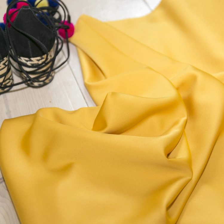 satyna żółta (1 of 1).jpg