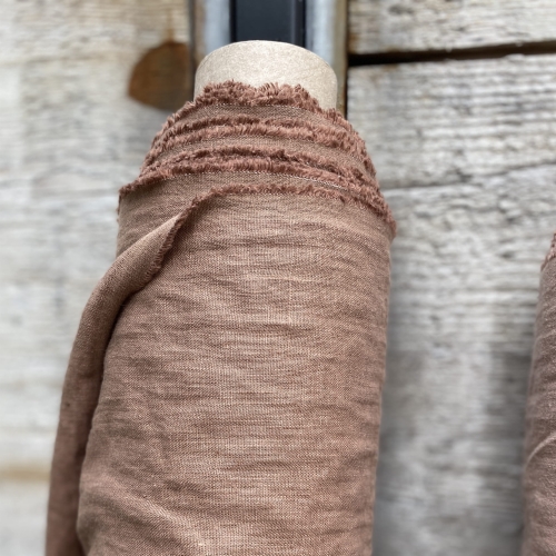 Len w kolorze jasnego brązu