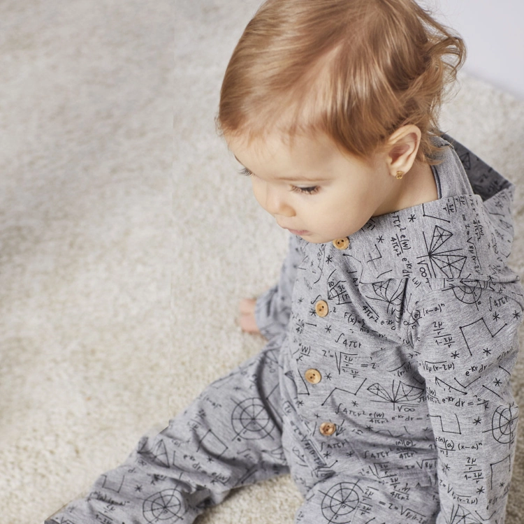 baby-onesie-with-hood-10-04-5510-katia-g.jpg