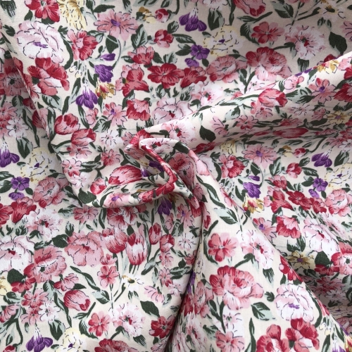 Tkanina w wiosenne kwiaty