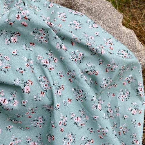 Popelina w kwiaty miętowe