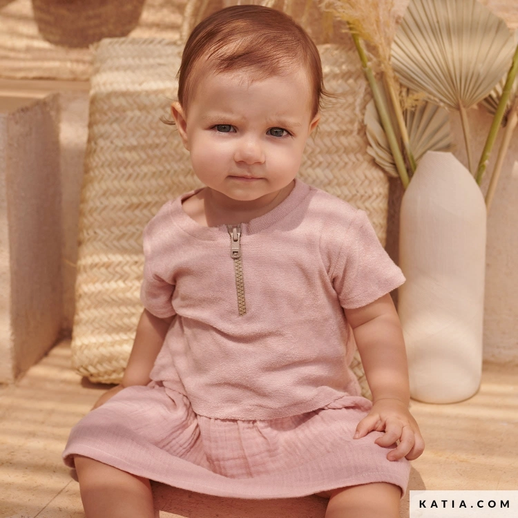babys-short-sleeved-dress-with-a-gathered-skirt-5b-01-5519-katia-g.jpg