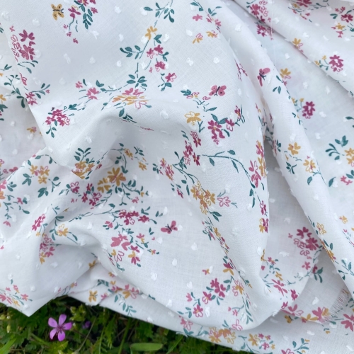 Tkanina plumeti w kwiaty