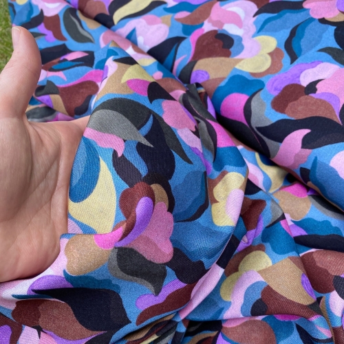 Tkaniny w duże wzory