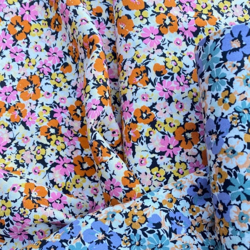 Lekka Wiskoza w kwiatuszki