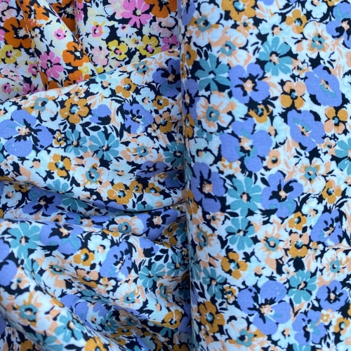 Wiskoza w kwiatuszki