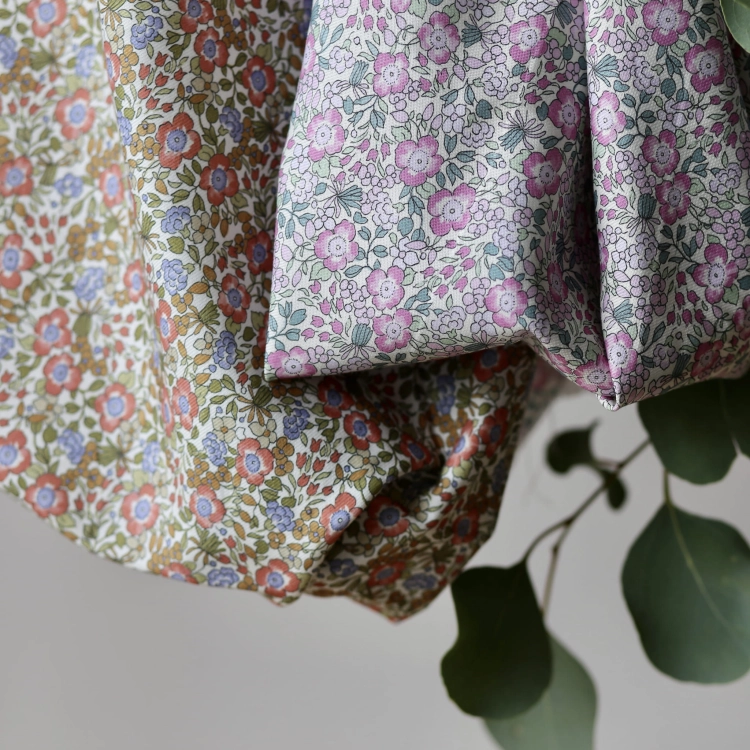 Tkanina twillowa w kwiaty