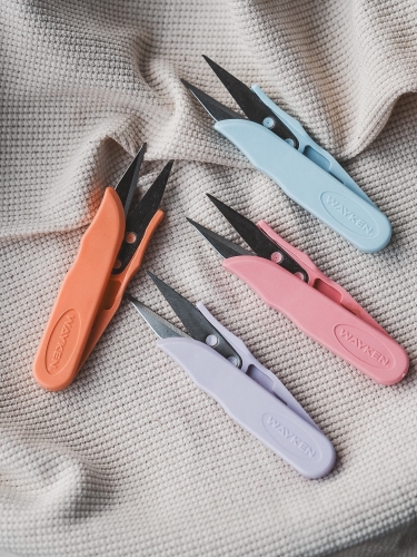 pastelowe obcinaczki nici