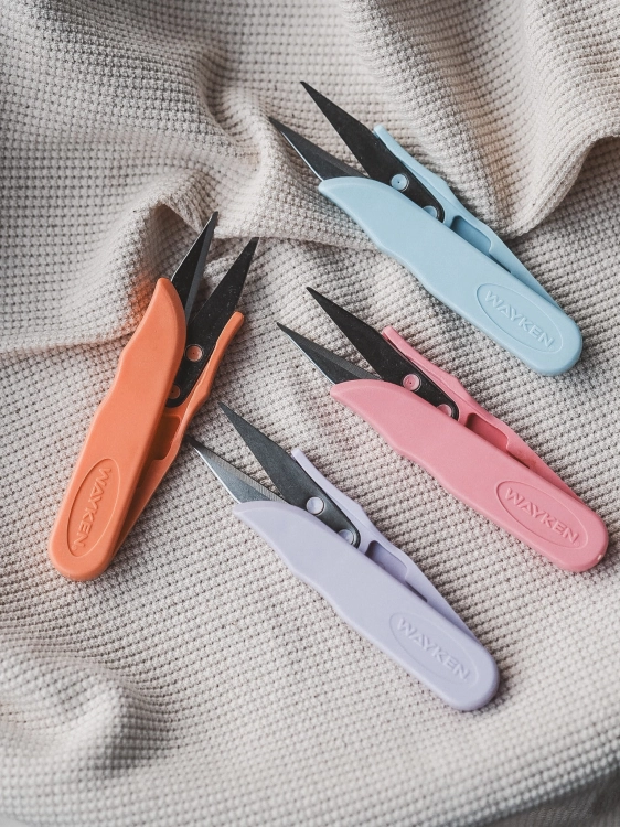 pastelowe obcinaczki nici