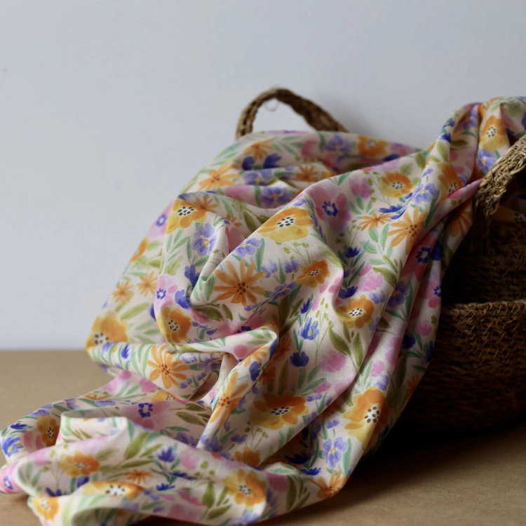 batyst w kwiatki kolorowe